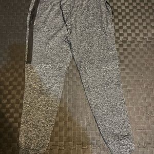 American eagle joggers